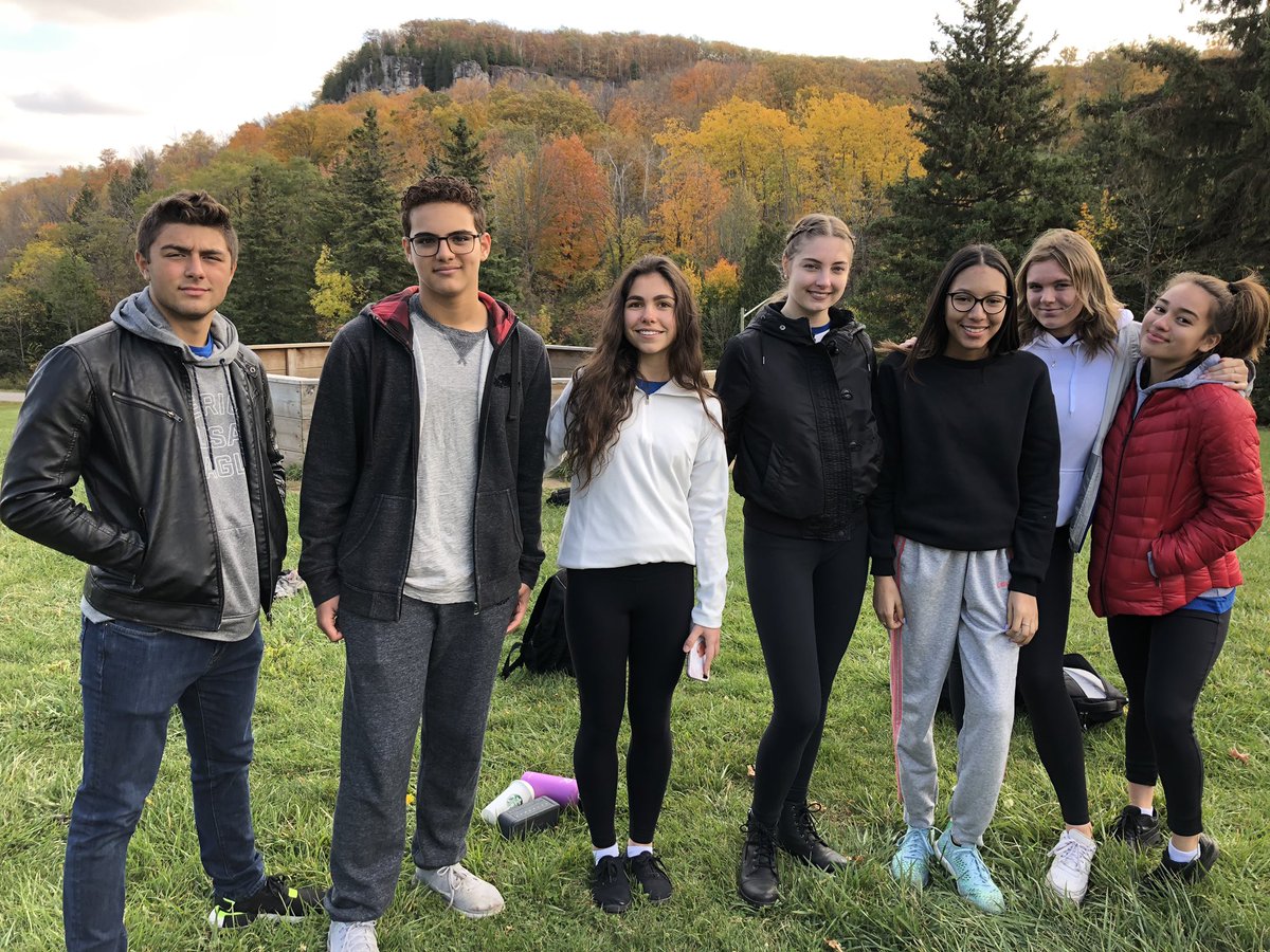 MancinelliMs's tweet photo. Community building with the STA family - a day of teamwork and inspiration shared by grade 11 mentors, teachers, admin and the grade 9 cohort @HCDSB https://t.co/qsJhkEZFQu