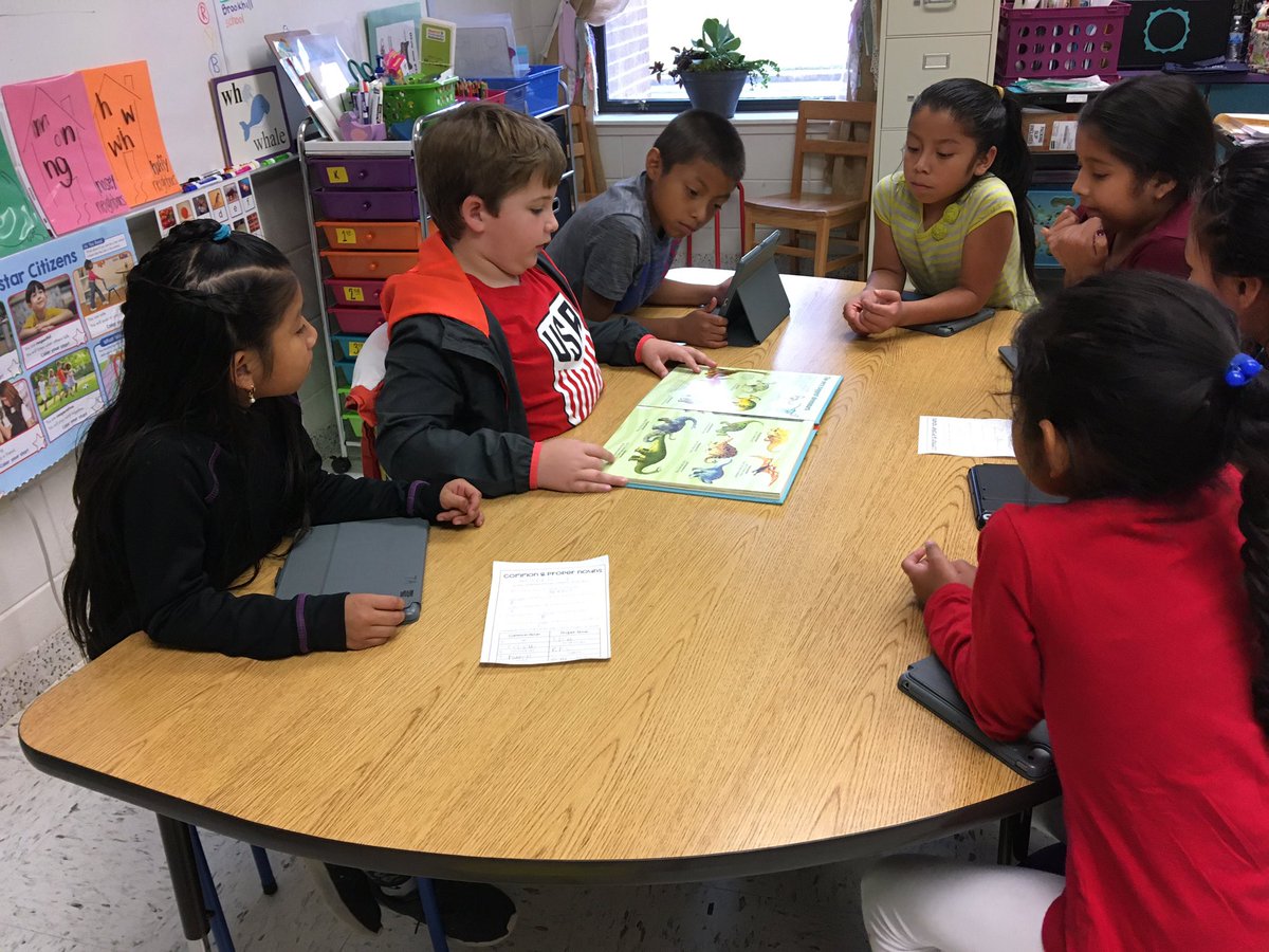 MrsCherryEL's tweet photo. THANKFUL for kid experts!!! We had an amazing guest dinosaur expert visit our class to wrap up our dinosaur study connected to Magic Tree House’s Dinosaurs Before Dark. 🥰 @brookhillelem #FAMEatBES #oneATHENS https://t.co/Yx0Ti2Iyvj