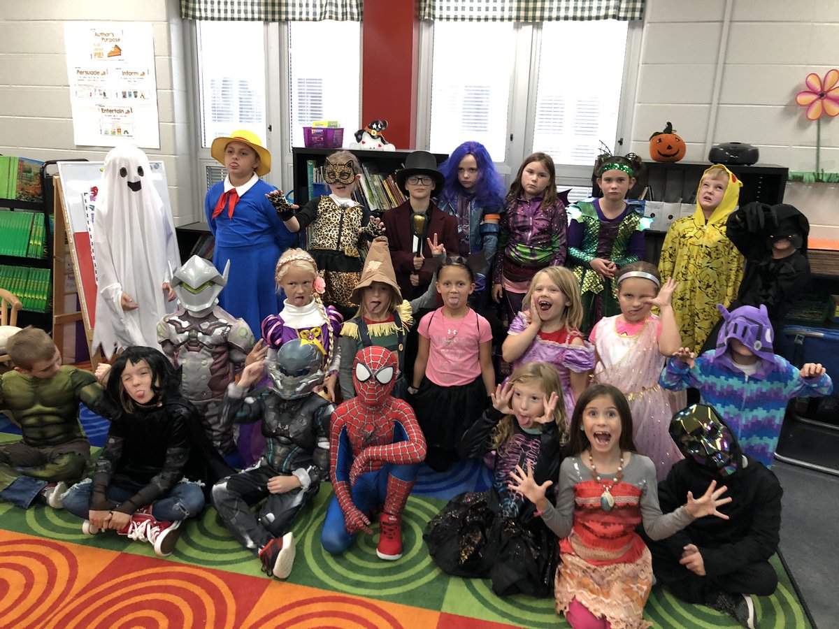 Fall party and costume parade day     2nd graders are so fun!