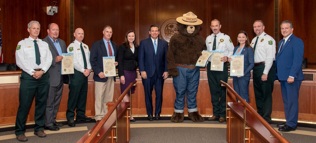 FLForestService's tweet photo. WOW...what a week celebrating all things forests!🌳With nearly HALF of Florida's total land area covered in forests, it's no secret that our trees are vital for today's living & tomorrow's needs. Thanks to all who helped celebrate
#WorkingForestsWeek & kick-off #FLAgLiteracyDay! https://t.co/b2bZkDOK0j