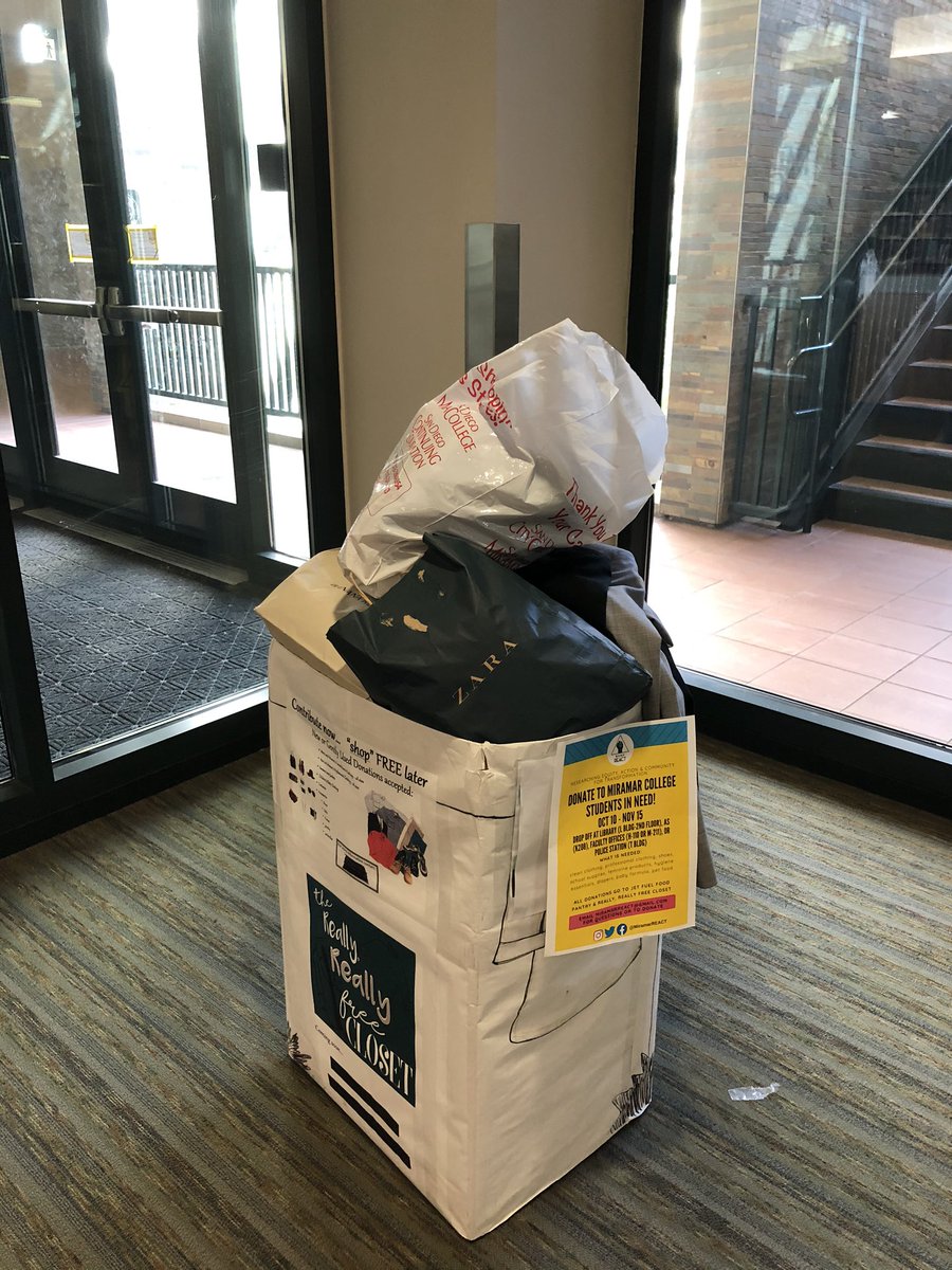 MiramarReact's tweet image. Happy Friday! Take some time this weekend to declutter and gather donations for Miramar students in need. 😊🎒🥫 Let’s fill these boxes again!