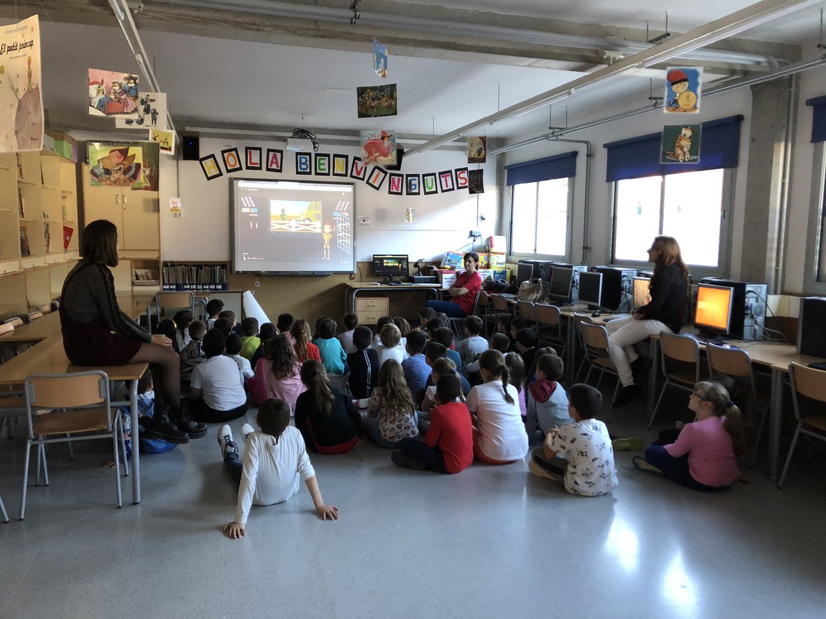 elluchabrera's tweet photo. L’Escola participa des del curs 17-18 en el projecte INFADIMED. Es tracta d’un programa coordinat per la infermera de pediatria del CAP, la Vega, on es promou la dieta mediterrània amb l’objectiu de prevenir l’obesitat infantil.  Avui ja hem començat!!! https://t.co/gmTZQloMHx
