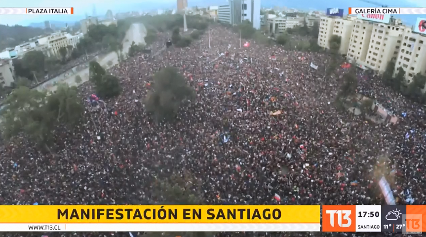 (17:50) Más de medio millón de personas se concentran a esta hora en Plaza Italia, según cifras de Carabineros

Minuto a Minuto por <a href="/T13/">T13</a> » t13.cl/318908