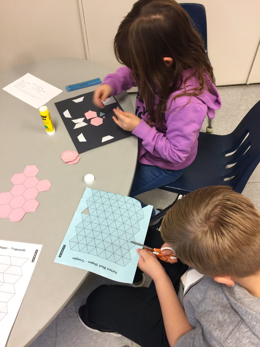 StBasil2021's tweet photo. Students are creating Symmetrical Mosaic Designs to reinforce positional language (Gr.1), and compose/decompose two-dimensional shapes, e.g shapes within shapes (Gr. 2). https://t.co/PUafaYNGoJ