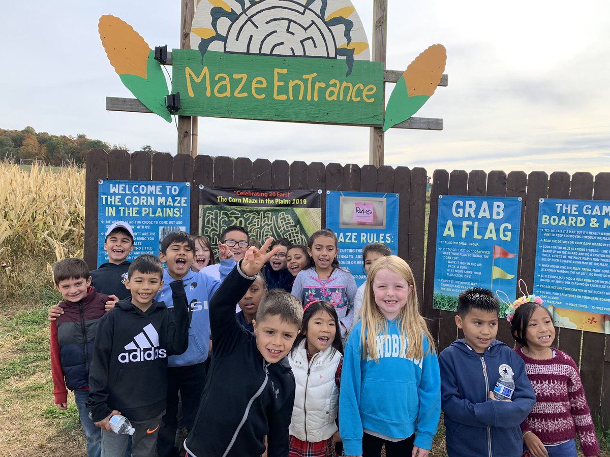 MrsNortonBMES's tweet photo. Field trips are the most fun!! Perfect fall day for our trip!
#2ndgradeisPAWsome https://t.co/Ekw27FTfxK