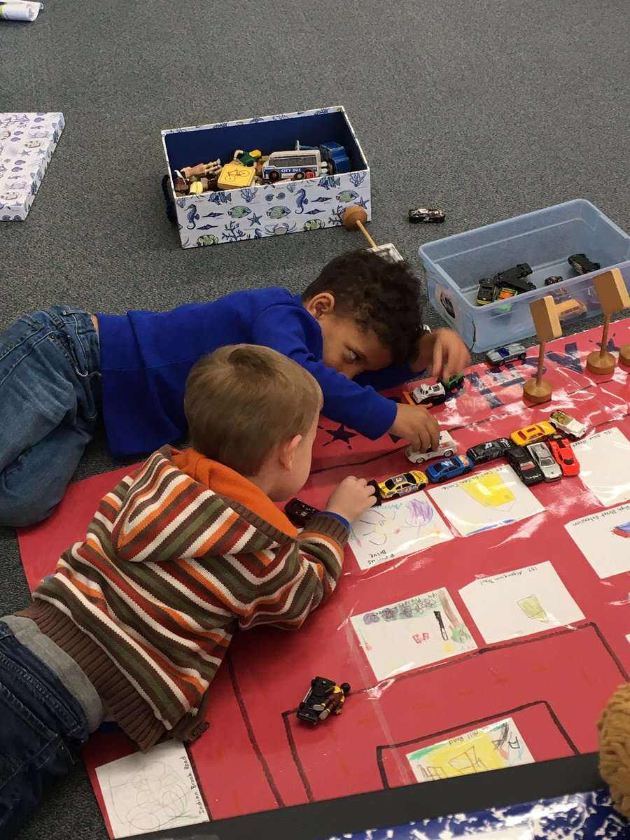 joforrest24's tweet image. Playing with our map!! #playandlearning #kindergarten