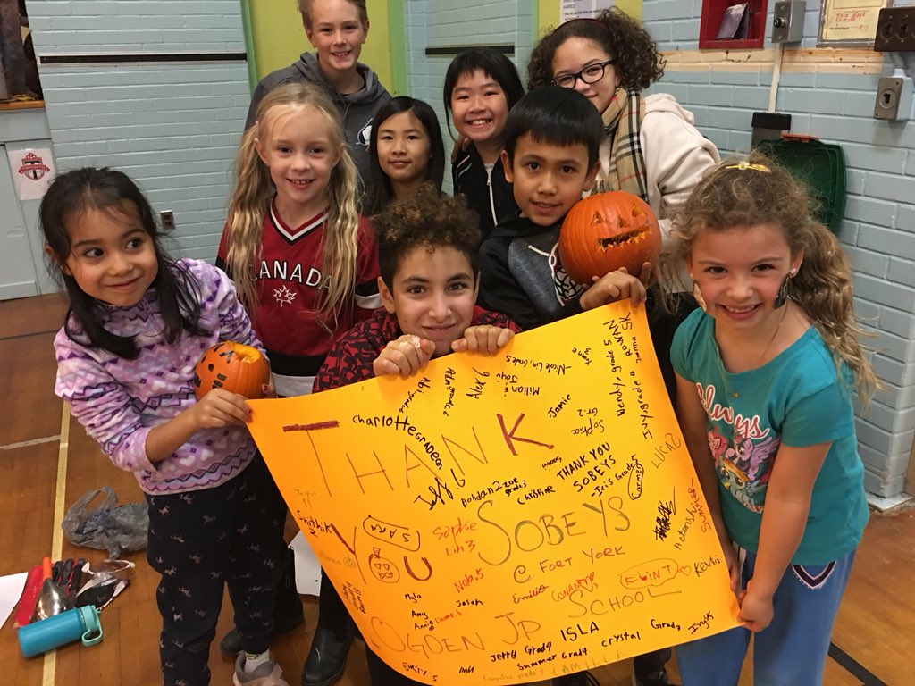 samanleelee's tweet photo. Great turn out for annual pumpkin carving @TDSB_Ogden .  Thank you @sobeys Fort York for pumpkin donation! https://t.co/ZE1UkmMLbU