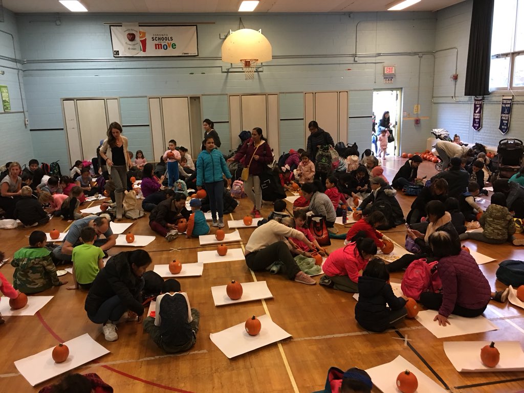 samanleelee's tweet photo. Great turn out for annual pumpkin carving @TDSB_Ogden .  Thank you @sobeys Fort York for pumpkin donation! https://t.co/ZE1UkmMLbU