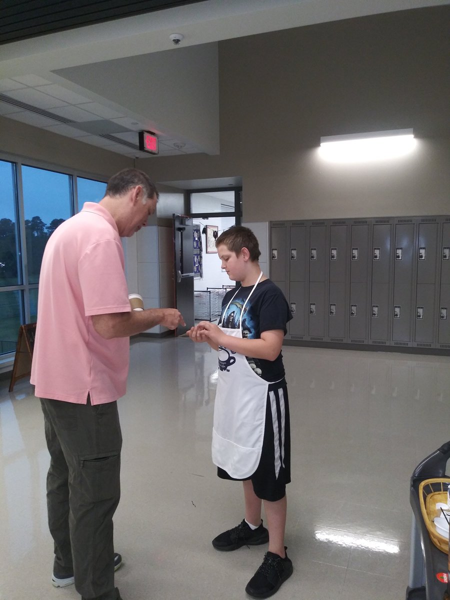 NispelLeann's tweet photo. Lion's Grind was busy this week.  Mr. Nispel helped deliver coffee to the fabulous staff at OHJH. And then we had some well deserved down time. @MrsSedoffOHJH @newtonohjh @oakhillslions @nispel11 https://t.co/ie99An2QUQ