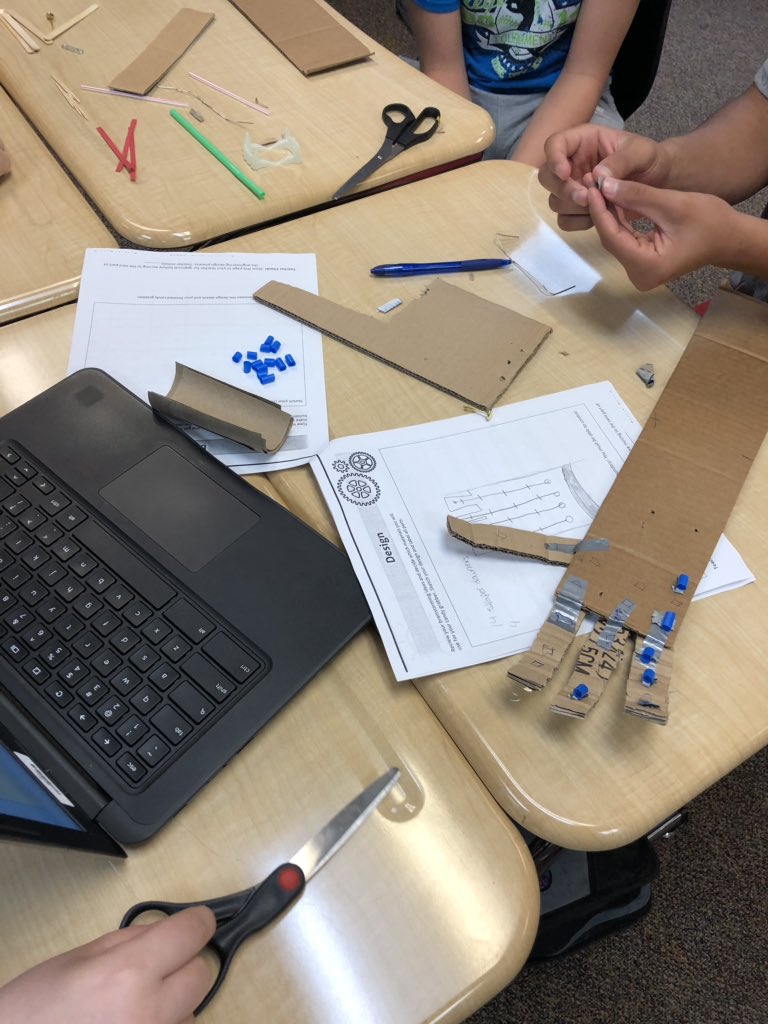 thatrunnerteach's tweet image. Excited to start one of my favorite STEM projects tomorrow! The students work together to make a Halloween candy grabber to pick up as much candy as possible in 30 seconds! Last years results below! #bakeruTech #thrivein375