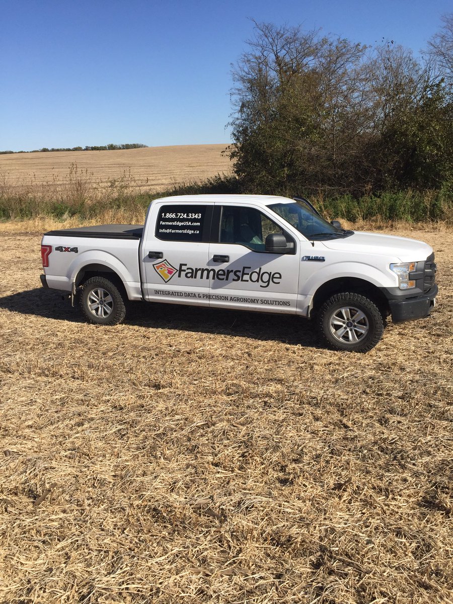 AK35hatesbirds's tweet image. It’s just me, your @farmers_edge summer intern turned fall soil sampler! It’s a beautiful day here in NW Missouri! #SmartFarmingIs #Different