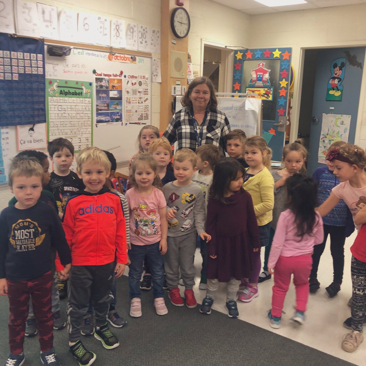 GemmitiFolz's tweet photo. We appreciate our ECE’s @StMikeCobourg, Mrs. O’Brien and Mrs. Gruntz for supporting our little ones. #pvncserves #stmichaelces https://t.co/ycjNDpYkI0