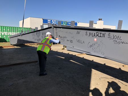 McCarthyBuild's tweet photo. We've placed the highest beam and have officially #ToppedOut on a new, state-of-the-art helicopter simulation training center for #Helisim and @AirbusHeli in Grand Prairie, TX. #McCarthyBuild https://t.co/9TBJeplFBB