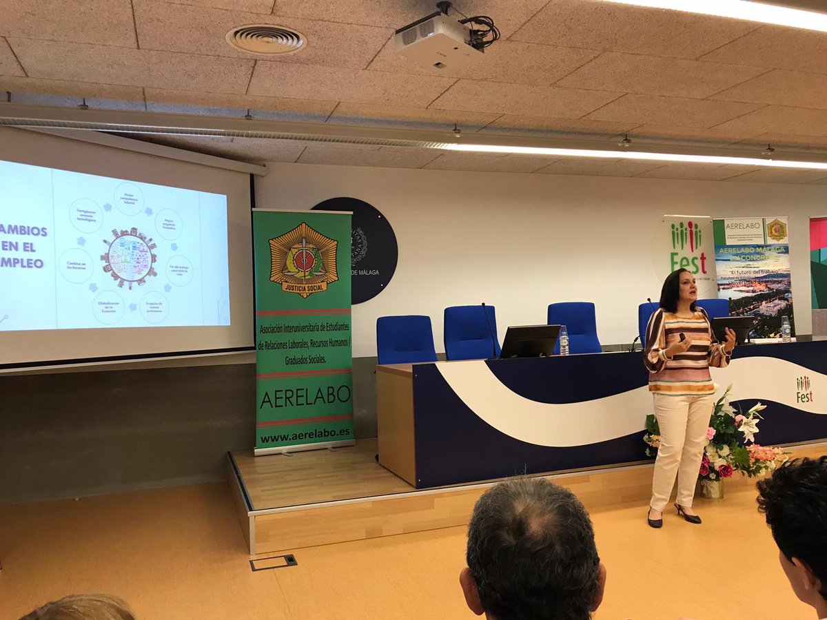 Hoy en <a href="/FEST_UMA/">@FEST_UMA</a> se ha hablado de “Los recursos humanos del futuro. Tendencias, perfiles y competencias para el empleo del mañana”.
Rosa Benítez <a href="/ForHumRRHH/">ForHum RRHH</a> en el congreso <a href="/AERELABO/">AERELABO</a>