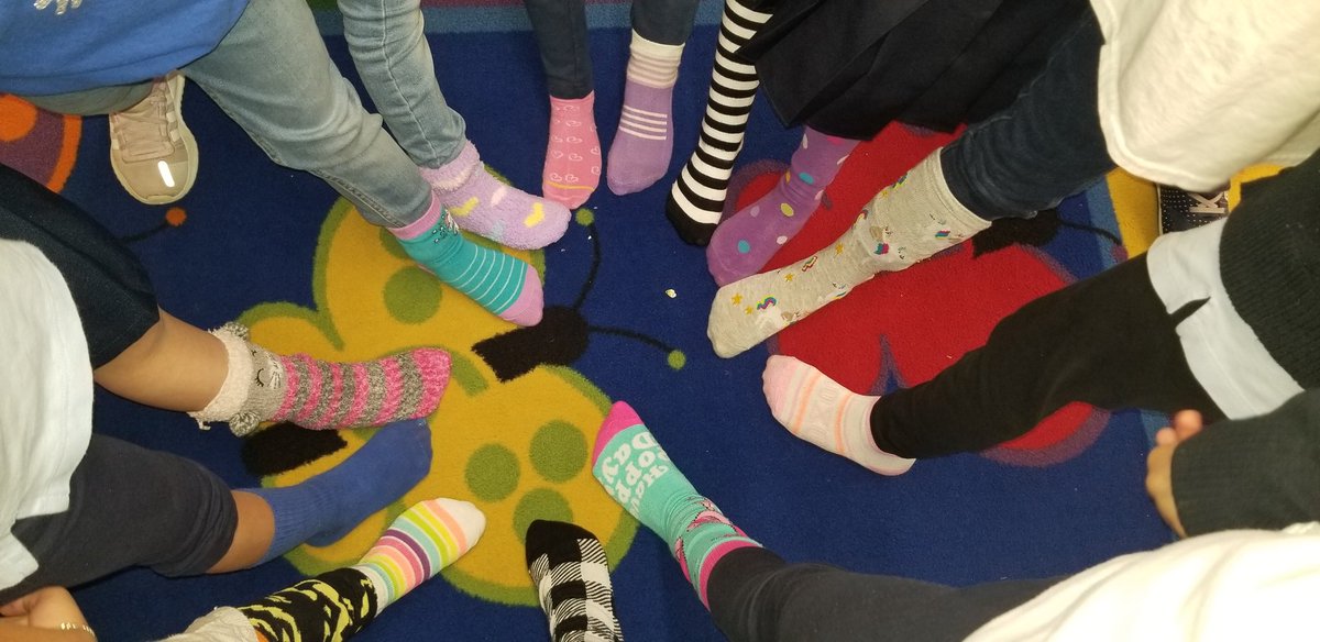 MHoran106's tweet photo. Room106 is"socking" it to drugs for Red Ribbon Week! Mshoran106fbmccord https://t.co/FwiXSy5bPC