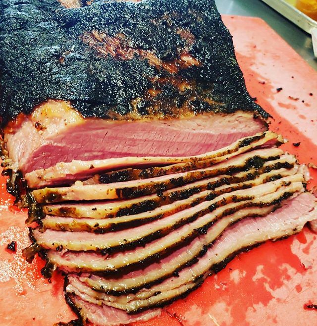 Montreal Smoked Meat this weekend , a la carte or on rye, get it before its gone! 😉 —————————————————————————
📌Greenwood Smokehouse
673 Danforth Ave, Toronto, On
Hours:
Tues - Thurs 5PM-10PM
Fri 12PM-11PM
Sat 11AM-11PM
Sun 11AM-9PM
Mon Closed
Tel:416… ift.tt/2oi8skm)
