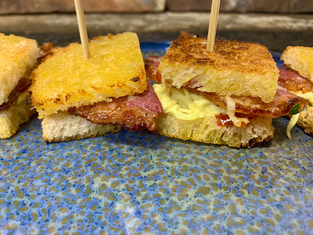 Christopher Burt tweet media