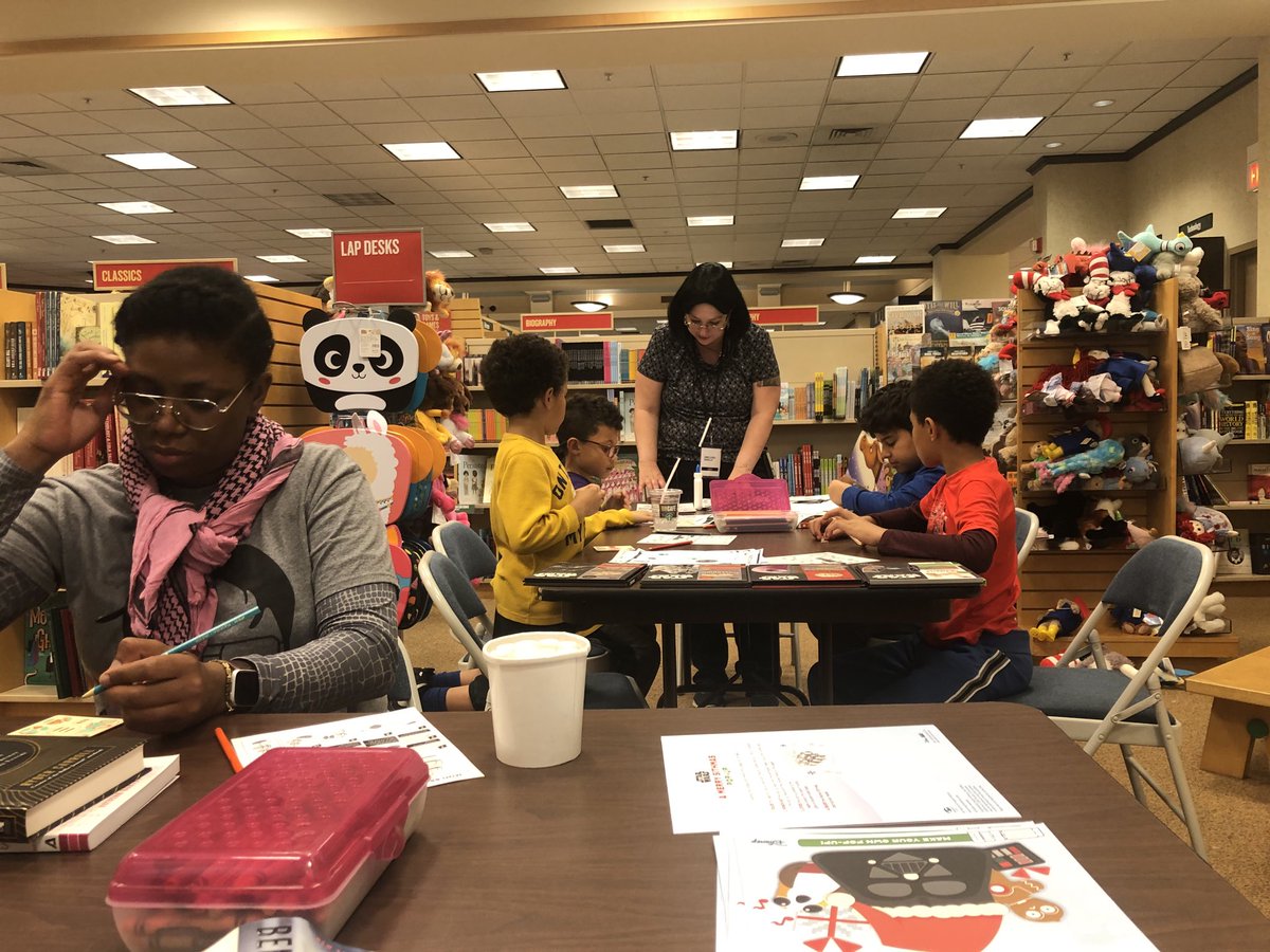 ISDSolutionSwag's tweet image. Kicking @ Barnes&amp;amp;Nobles Incredibuilds Star Wars - Rebels #barnesandnoble #B&amp;amp;NIndependence #B&amp;amp;NJrEvent