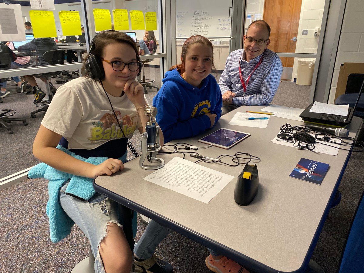 jbrandeberry's tweet photo. Our 6th grade tech students w/@mar10g @Trojans_Madison taking a break from coding to produce PSA announcements for the elementary school. #MichEd #maculsts https://t.co/wyJUlChom4