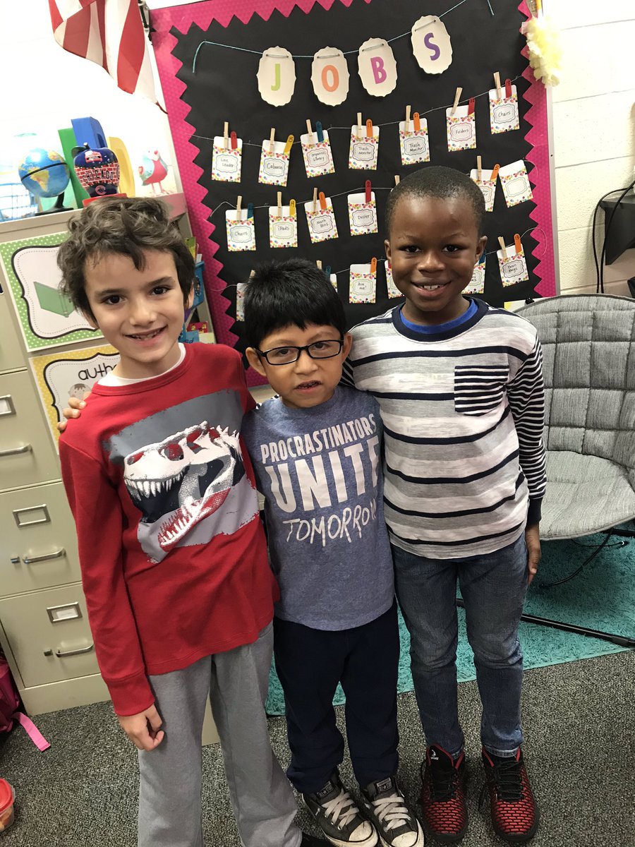 MsBucaroSD54's tweet photo. When somebody gets glasses we have to pose! @jbestep #socute https://t.co/pdvlMQY8j9