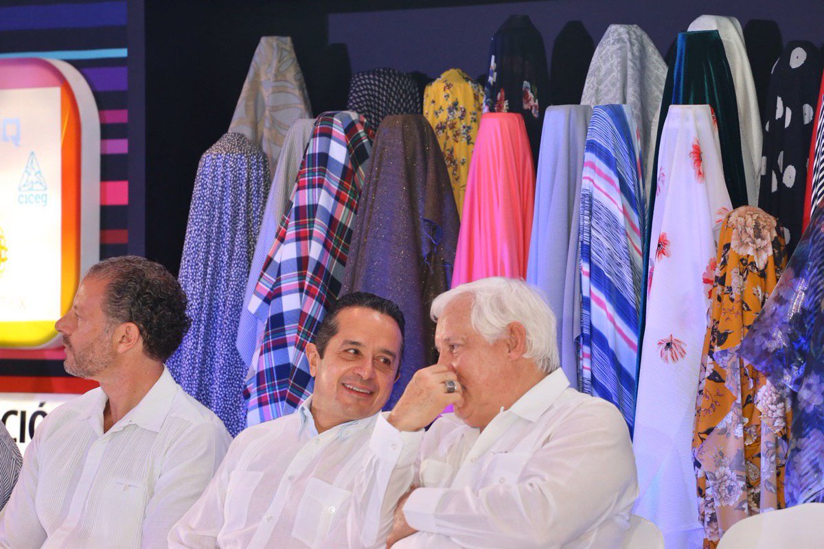 CarlosJoaquin's tweet photo. Nuestro joven municipio de #PuertoMorelos es sede de la Convención Nacional de la Cadena Textil, a la que tuve el gusto de asistir. Gracias a la competitividad de sus servicios y bellezas naturales, se fortalece en la preferencia del segmento de convenciones. @CANAINTEX_MX https://t.co/uw8L61zvc4
