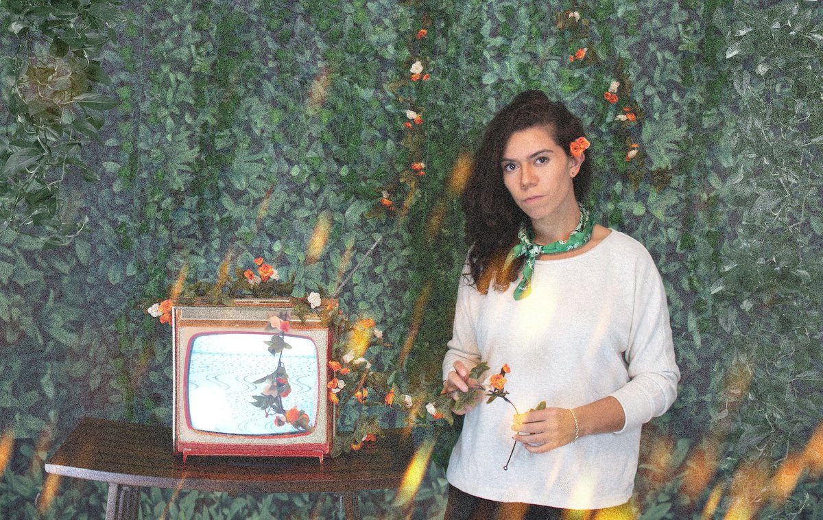 ithevictor's tweet image. i used to get so in my head on release days

this round is different. feels so refreshing and healthy and good to share exactly where i am in my heart &amp;amp; head with you. seasons unfolding 

icymi friends, 'fall pt 1' is out now:

fanlink.to/fallpt1 🧡📺🍁