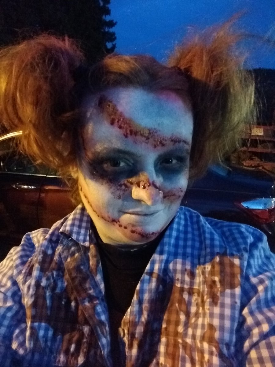 Pamizard's tweet photo. Boo π
#Halloween2019 #Spooktober #HauntedBarn https://t.co/kCOf6zRFwu