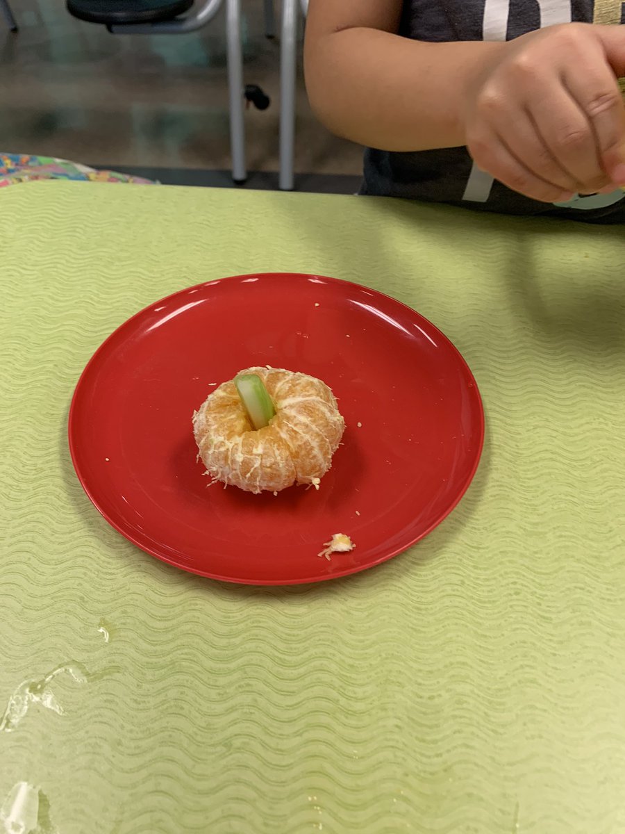kfidelack's tweet photo. Spooky snacks for our Pre-K October Family Day. These were fun and easy for the kids to make. #HBCSpride #familyday #halloween https://t.co/NldqvrnYXm