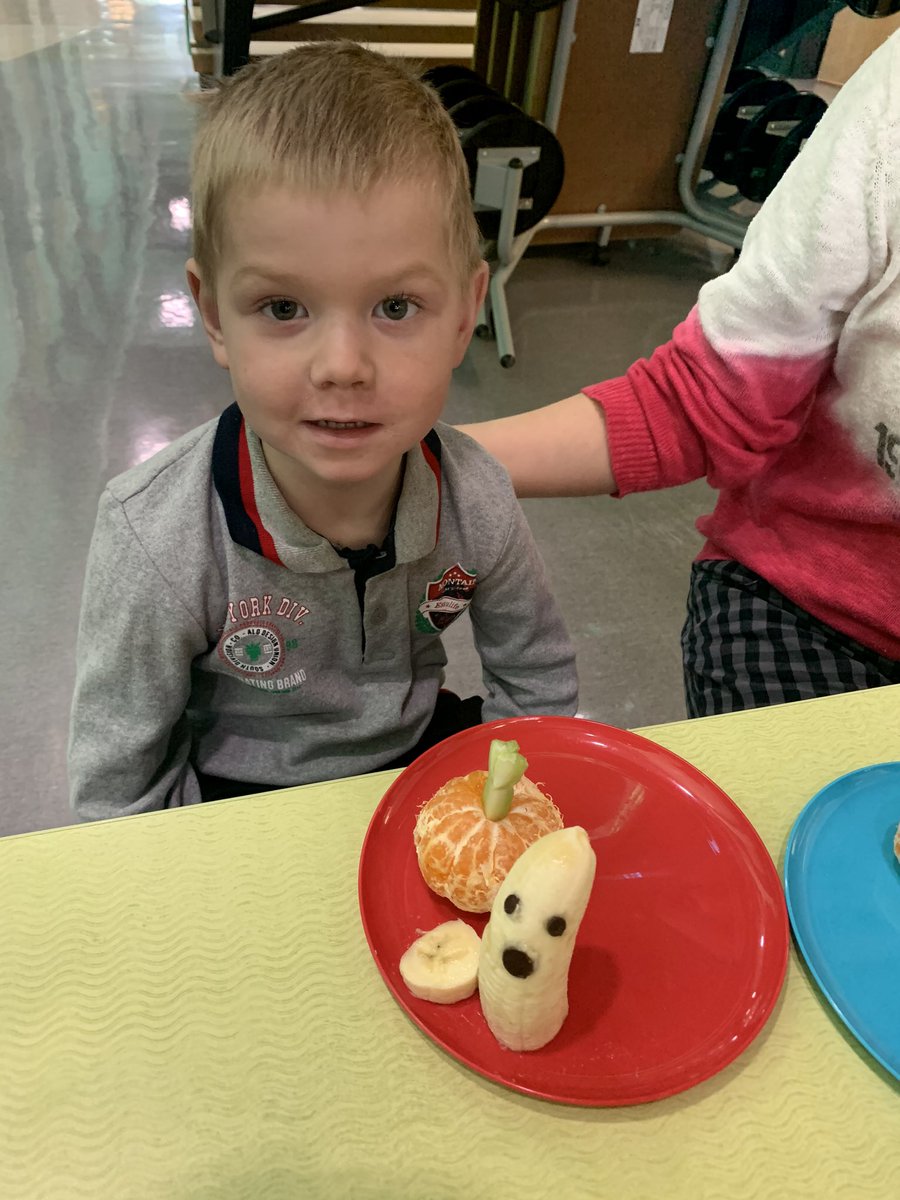 kfidelack's tweet photo. Spooky snacks for our Pre-K October Family Day. These were fun and easy for the kids to make. #HBCSpride #familyday #halloween https://t.co/NldqvrnYXm