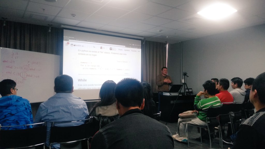 CsarBriones1's tweet image. #EDprogramacion
#nuncaTeDetengas
#Programacion #ResolverNecesidadesDeLaVida