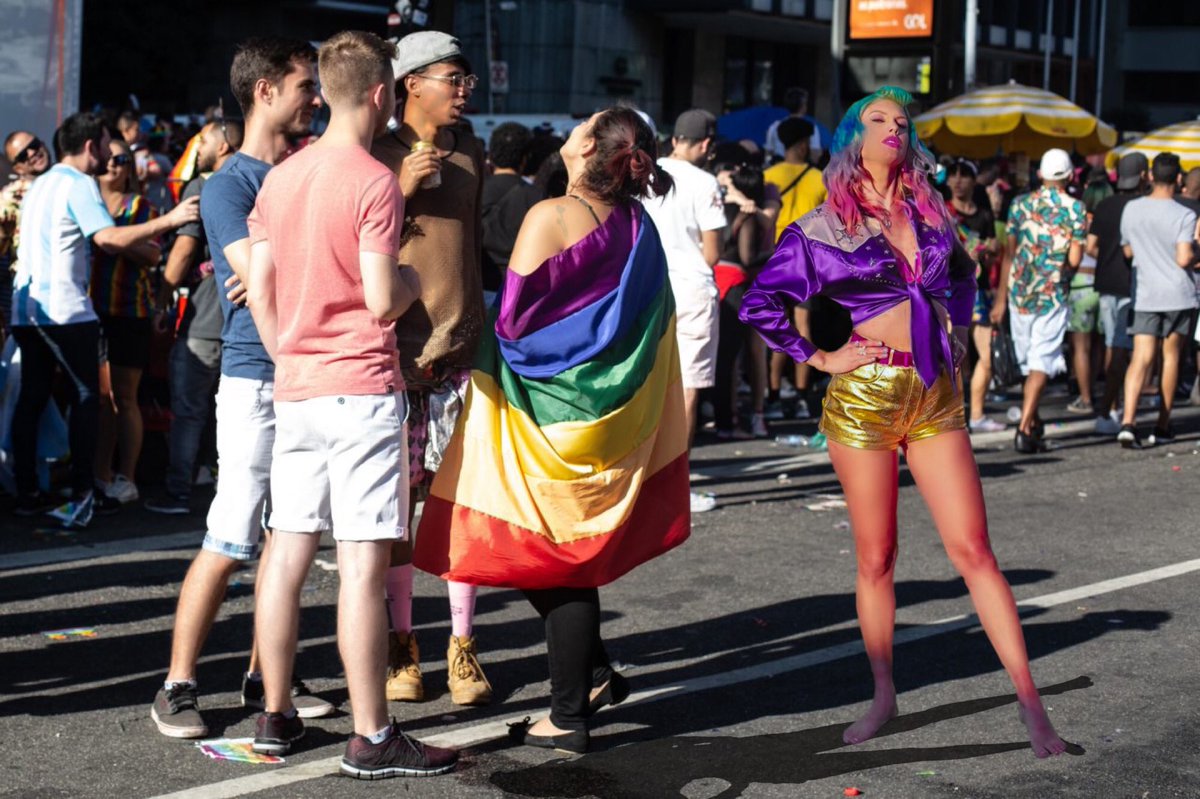 updateswiftbr's tweet image. Taylor Swift em São Paulo, Brasil (Julho de 2020)