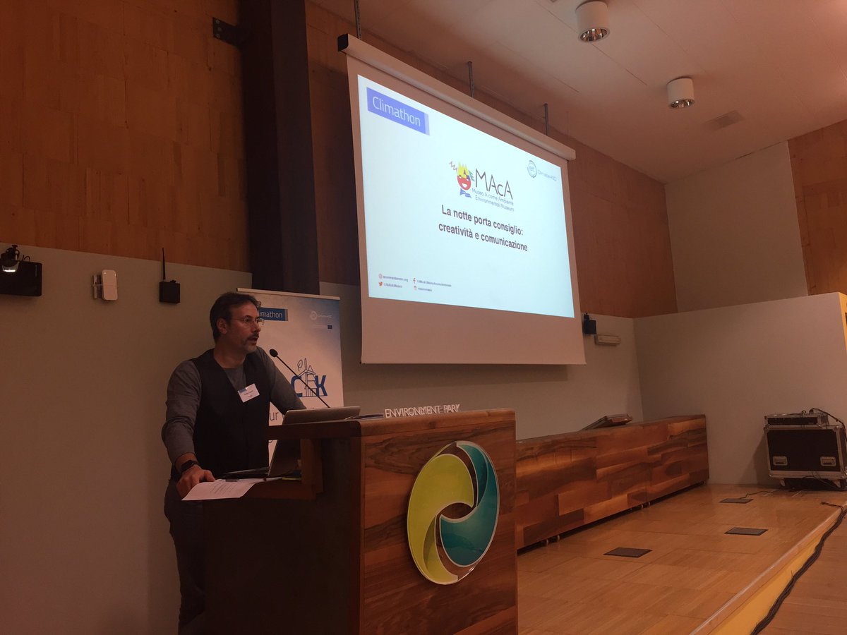 TorinoCityLab's tweet photo. Al Climathon Torino non si dorme: la notte porta consiglia per trovare soluzioni innovative di economia circolare per il territorio torinese.@EnvironmentPark @ClimateKICItaly https://t.co/DvVIvaL4VA