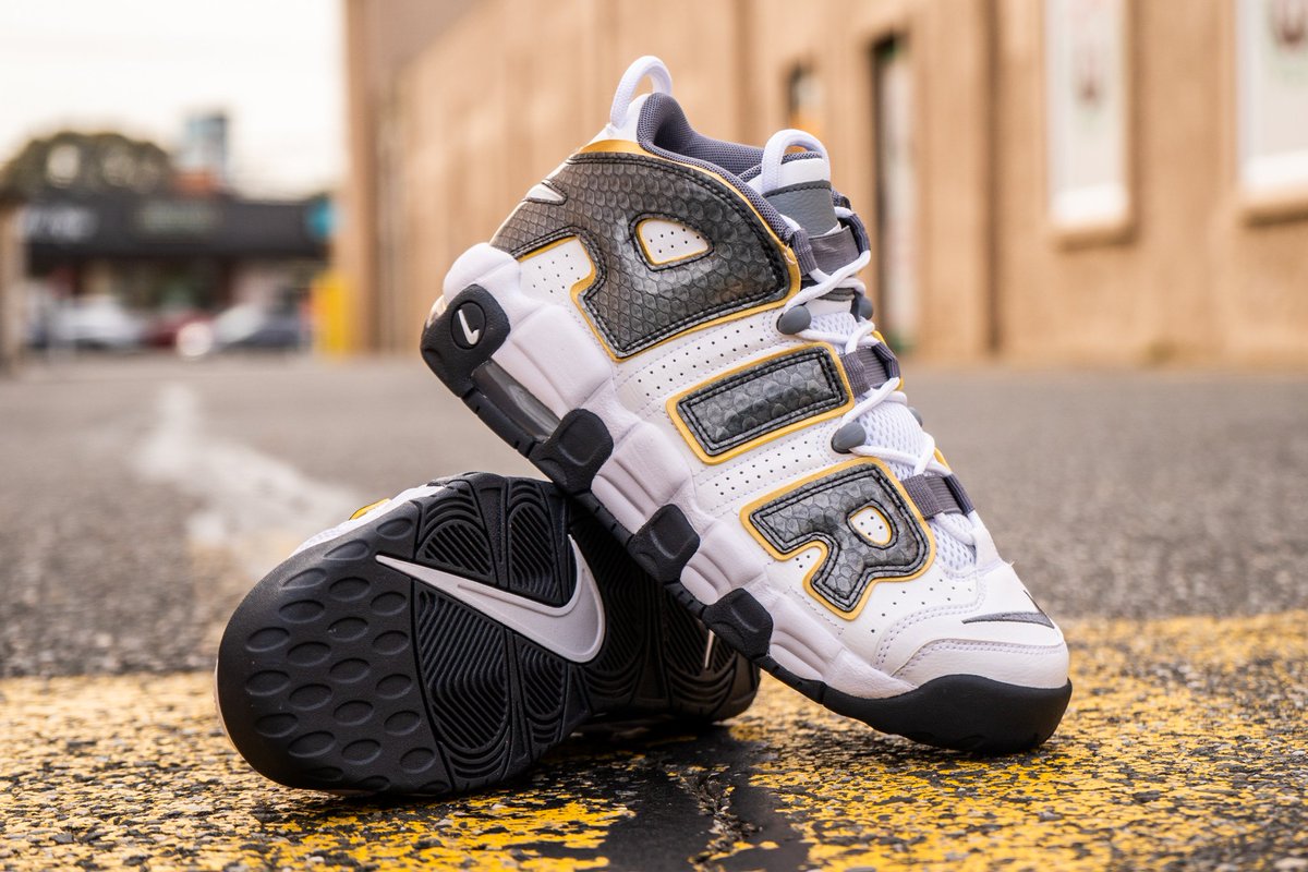 nike air more uptempo snakeskin