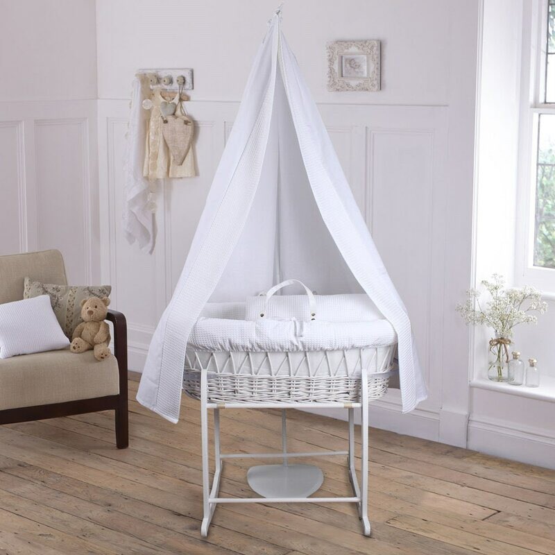 NurseryPerfect's tweet photo. Waffle moses basket with drapes 😍 I LOVE wicker ☺️

https://t.co/ko89CpBAxA

#MosesBasket #PerfectNursery https://t.co/0zTCrYuueB