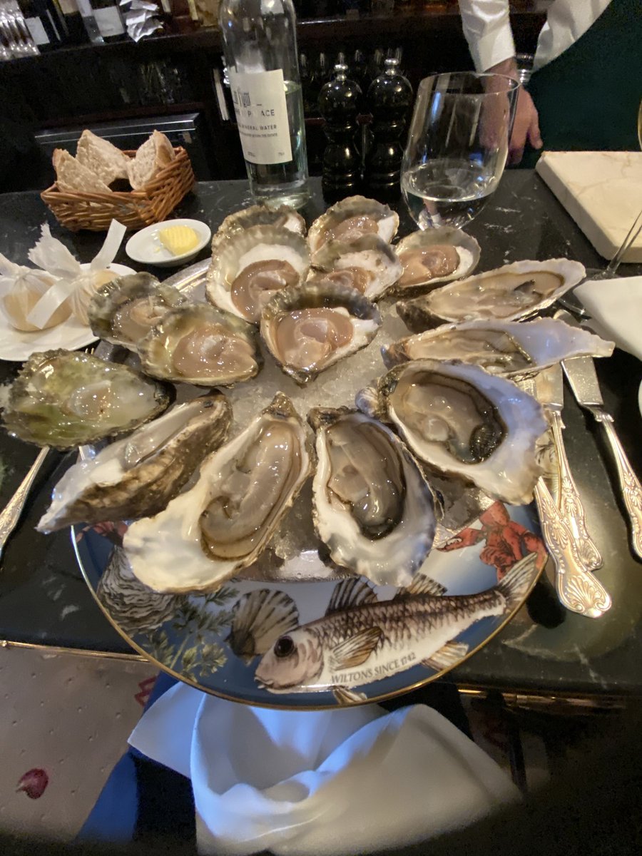 ostreology's tweet photo. Still-life and life-stills with #oysters
#deHooch #Rousseau #JandeHeem https://t.co/iFWdDyBJB6