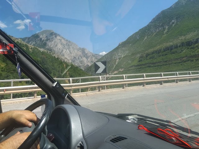 farflungplaces's tweet photo. How to get into the UK in the back of a lorry. 

"with Brexit and all that, there may not be so many opportunities. I am going to learn German...instead"

#travel #immigration #Brexit #Calais #lorrydeaths 

https://t.co/HouzIgMVKu https://t.co/PYJPot4x7Z