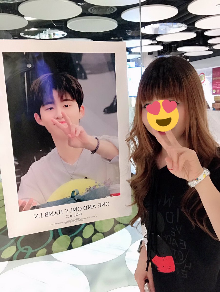 Mo_oM_ka's tweet photo. ตลอดไปเลยนะคะ 🧡🧡 กลับมาเมื่อไหร่จะไม่ยอมปล่อยมืออีกเลย 🙆♀️🙆♀️ #BhindYouBI #staywithhanbin #hanbinforever #hanbin #hanbinday https://t.co/MZlD8GsbNb