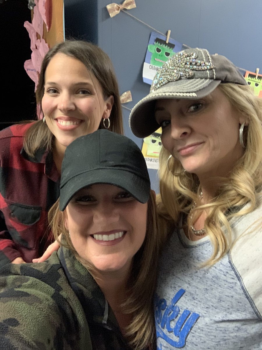 Ashley Elliott tweet media