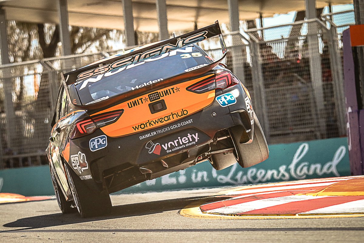 The Race Torque tweet media