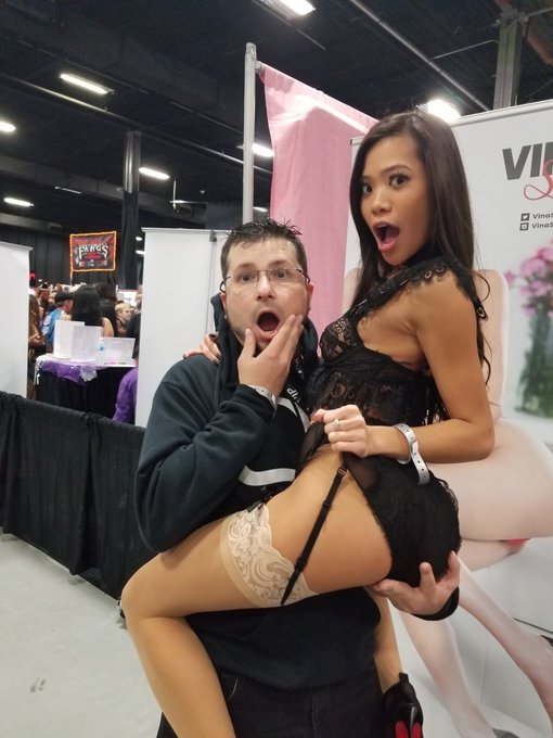 Oh no!  I hope my girlfriend doesn't find this picture of @VinaSkyy and me! 😱😱  #exxxotica #exxxoticanj<a href="/tag/exxxotica"class="tags"><span>#exxxotica</span></a><a href="/tag/exxxoticanj"class="tags"><span>#exxxoticanj</span></a>