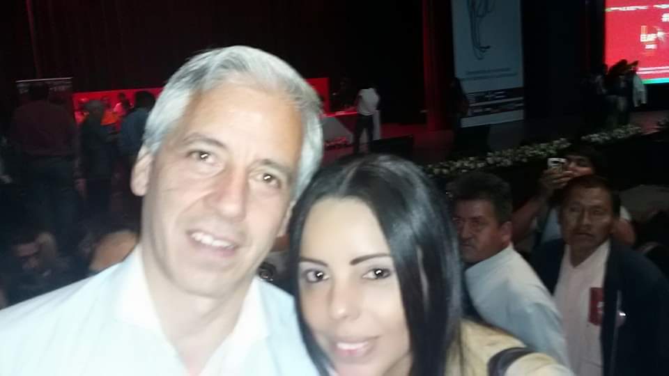 Fernanda_Mashi's tweet photo. "En el fondo, la lucha del pueblo, solo la lucha, ha de definir el futuro
curso histórico del continente y el mundo" @GarciaLinera #Elap2015
Felicidades al Presidente y Vicepresidente de Bolivia éxitos.
Saludos desde Ecuador VENCEREMOS! 💪
@evoespueblo
@MashiRafael https://t.co/qRIhq3AiDK