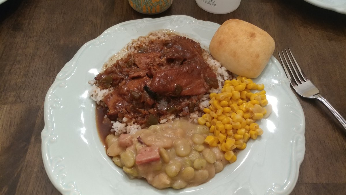 apicklsu's tweet photo. Shout out to @TBob53 for feeding the fam tonight. This "mini" stuffed pork roast fed 6ppl with leftovers for days @s_bocage #meatmonday #heberts #damnthatwasgood https://t.co/UiWkdMS91m