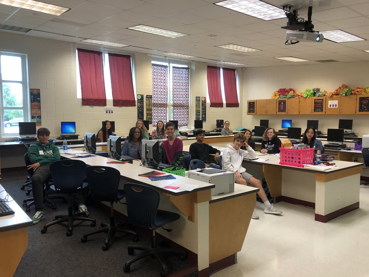 gfhs_deca's tweet photo. #MembershipWeek DAY 5 @VirginiaDECA!!!! Our chapter!!! We 💙 our members! #gfhsdeca #virginiadeca #vadecavision #deca #grassfieldhs #cpschoolsva #emergingleaders https://t.co/BoDjYXje7L