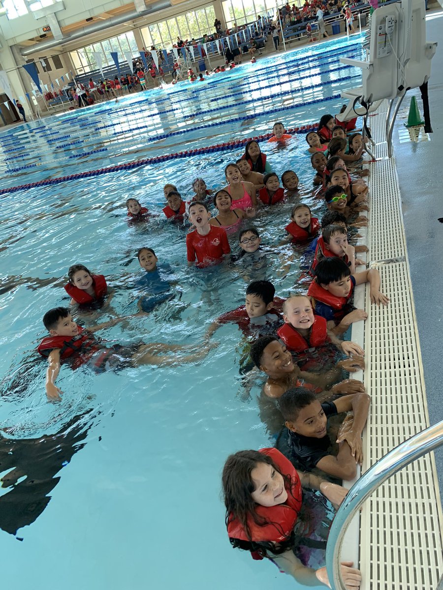 Kallison3rdGr's tweet photo. Field trip day to the NISD natatorium for the Kids Saving Kids program! #LeadTheCharge @NISDKallison @Mrs_SAlvarez @KarenaKiolbassa https://t.co/VcgMlKrcBA