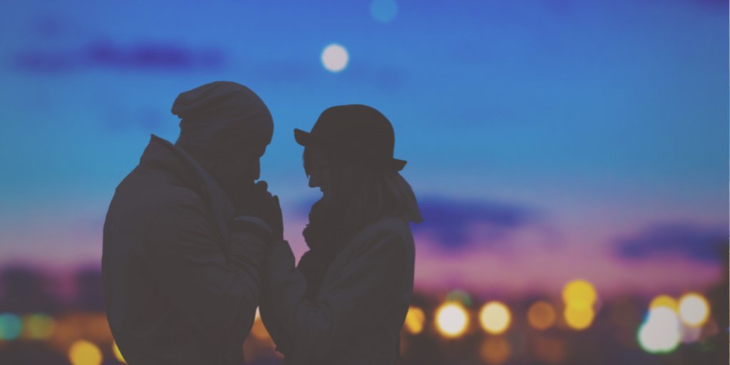 CourtydYonkers's tweet photo. Snuggle up this winter and spend time away with your favorite someone with our #CouplesGetaway #HotelPromo. Breakfast for 2, Champagne, and a late check out make this a #NYTrip to remember. https://t.co/Ub7A6yoZz5 https://t.co/BQKikJlRkM