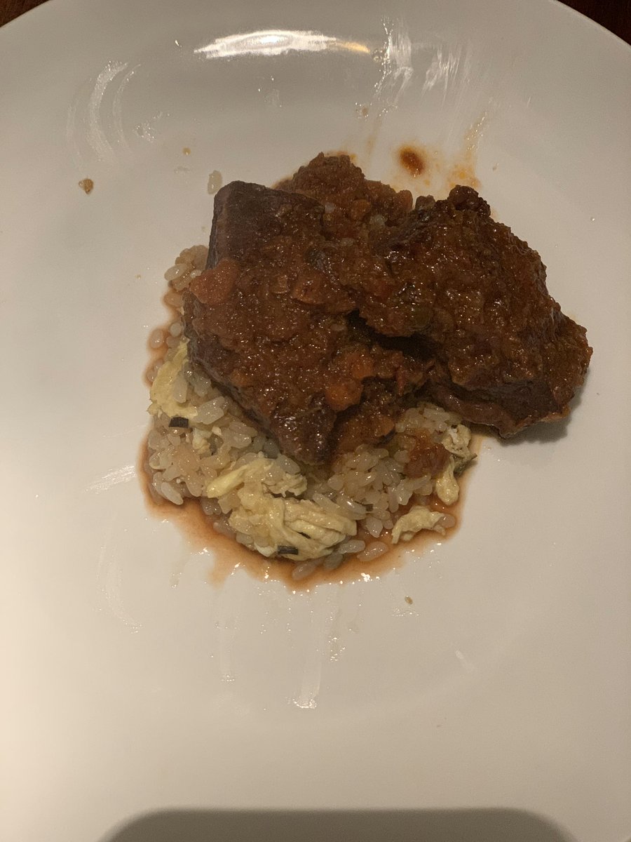GarlicSmashing's tweet image. Braised boneless short ribs with Korean fried rice. #shortribs #braised