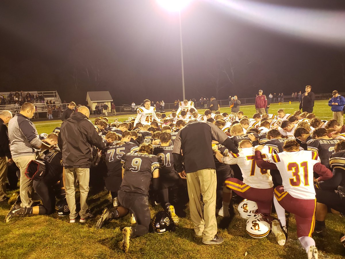 Texan_Hoosier's tweet photo. Salem joins Gibson Southern in prayer after the game. Somethings are bigger than football. https://t.co/aEzOsWMHug