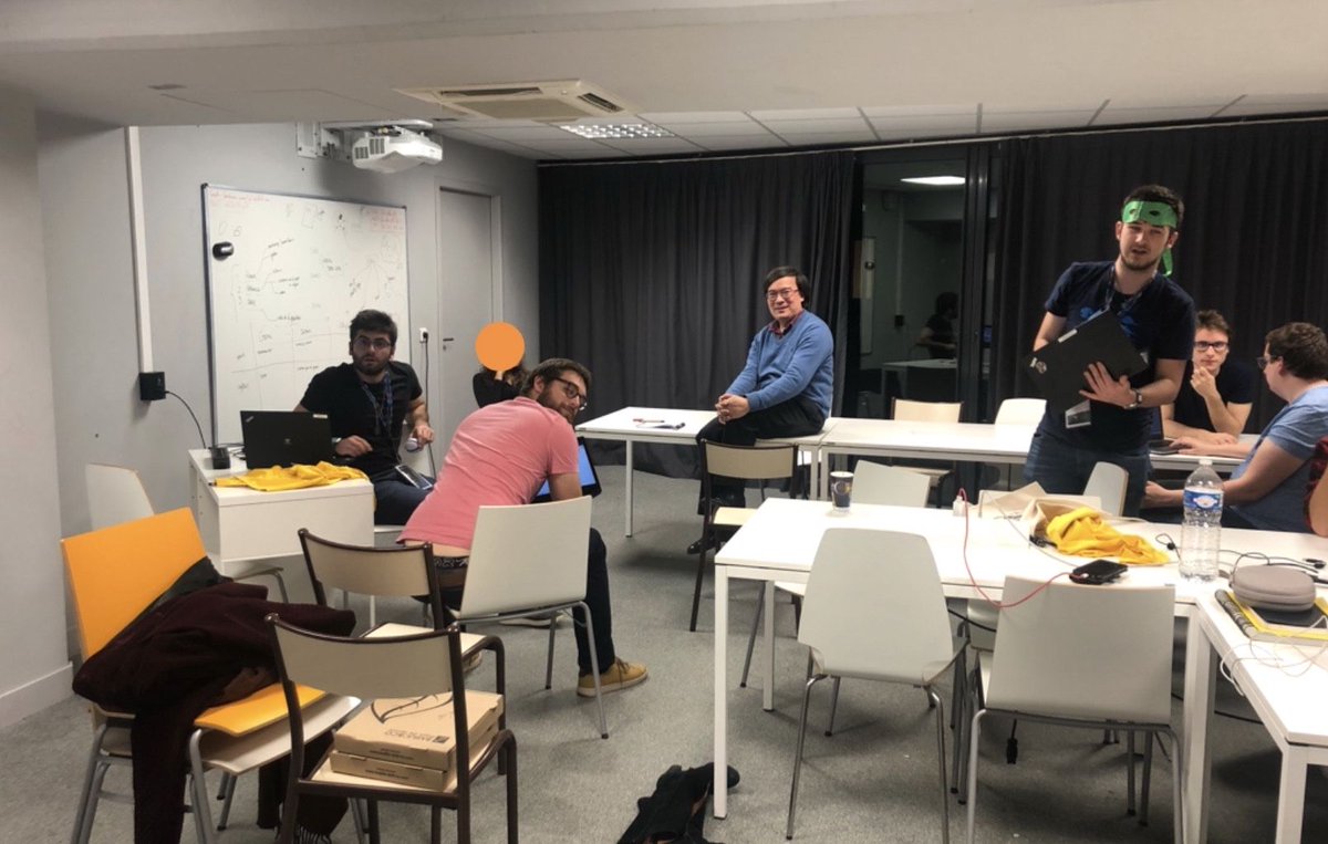 AerospaceValley's tweet photo. [ #CopHack ] Dans quelques heures, nos participants pitcheront devant nos jurés, leurs idées &amp; solutions innovantes. 
Avant ça, des heures de travail, d’entraînement et de coaching les attendent !💪 Avec nos super-coachs &amp; experts à leurs côtés!

#Pitch #Innovation #Fight4Climate https://t.co/6IORWVTlUh