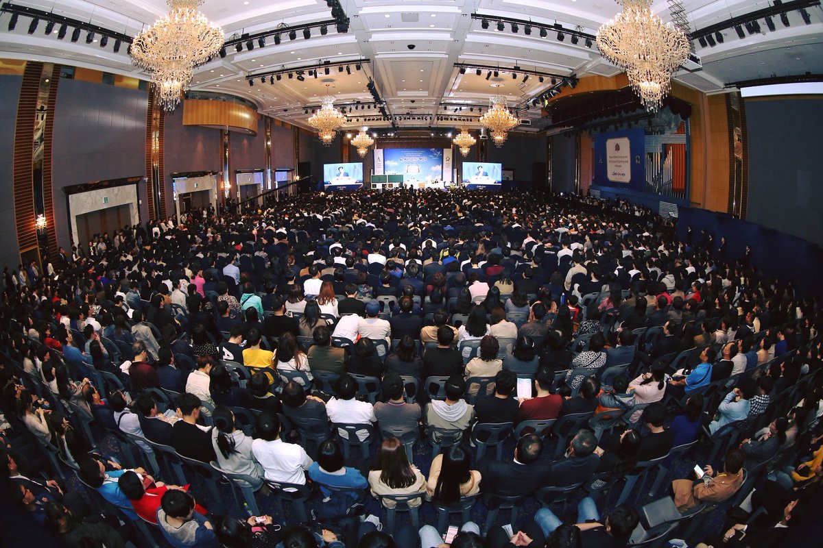 (핫이슈)부산하면~ 부산국제영화제! 국제시장!
바로 오늘! 국제적인 도시 부산에 초특급 VVIP가 떴다!
그 누구도 알 수 없었던 하늘의 비밀이 열린다!
<주 재림과 추수 확인 대집회>
▶️ 일시: 2019년 10월 26일 (토) PM02:40~
📢 생중계 시청: bit.ly/BibleSeminar