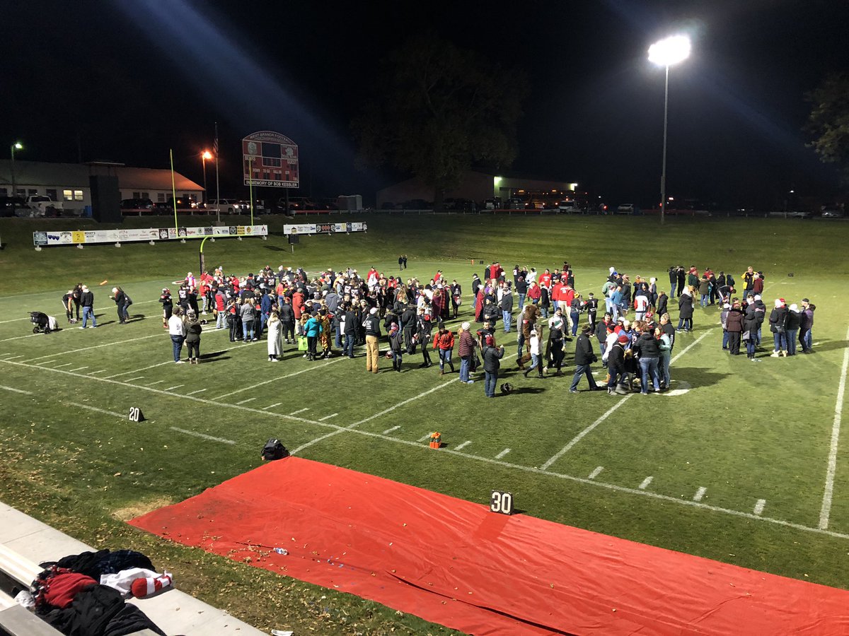 PRARehab's tweet photo. Tonight @wbbearsfootball went a perfect 9-0 on the regular season. Thanks for letting PRA help keep your athletes healthy this year! https://t.co/uk79j3XsHo